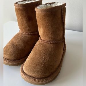 Toddler chestnut UGG boots